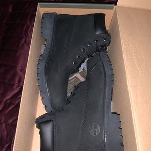 Boy size 4 timberlands brand new
